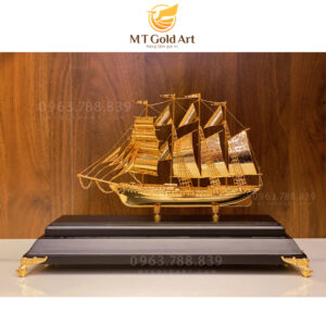 Mô hình thuyền buồm mạ vàng 24k - M03 (Cỡ trung)
