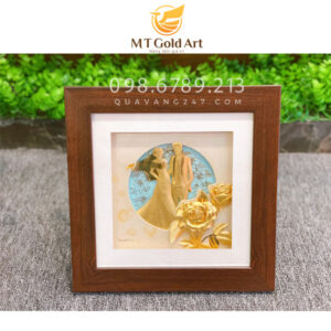Tranh cô dâu chú rể dát vàng (24x24cm)