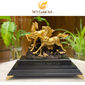 Biểu trưng tượng đôi ngựa dát vàng (29x32x19cm)